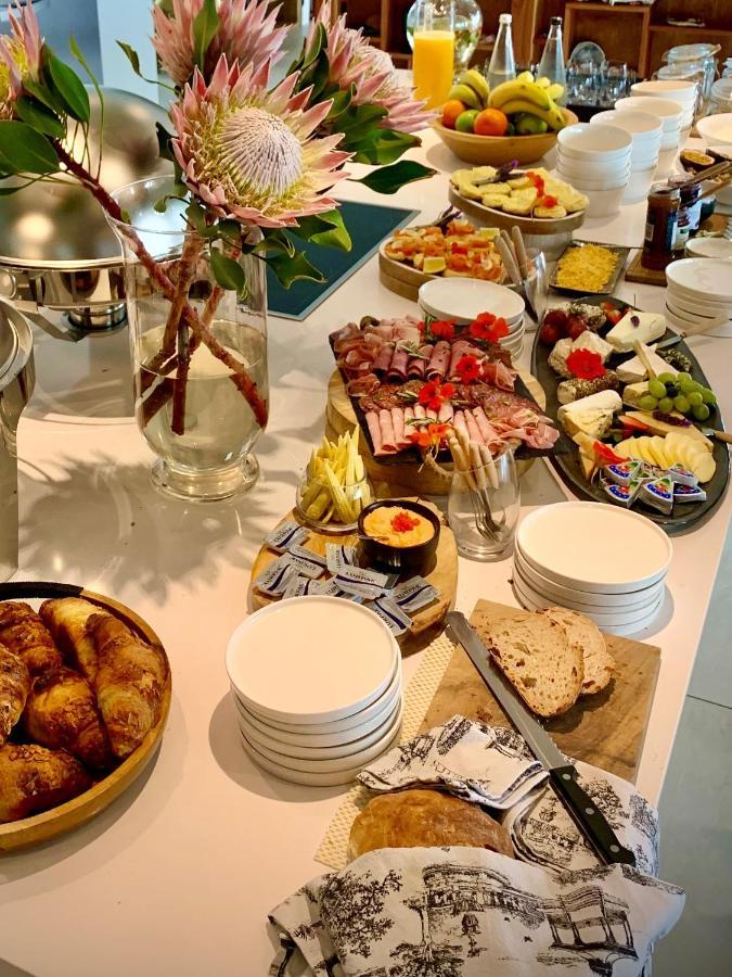 Die Heerenhuys Guest Suites Stellenbosch Dış mekan fotoğraf